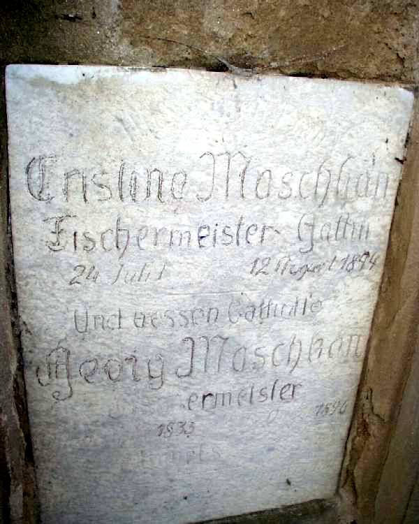 Maschkan tombstone